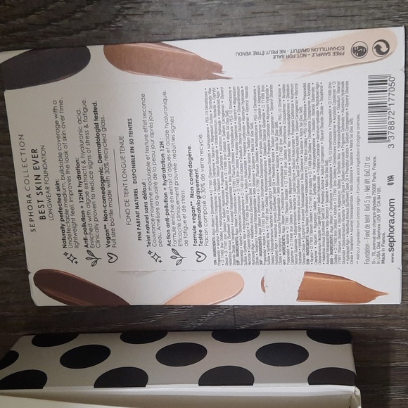 Sephora Beauty Insider Skincare and Foundation Collection - Black and White - Picture 2 of 8